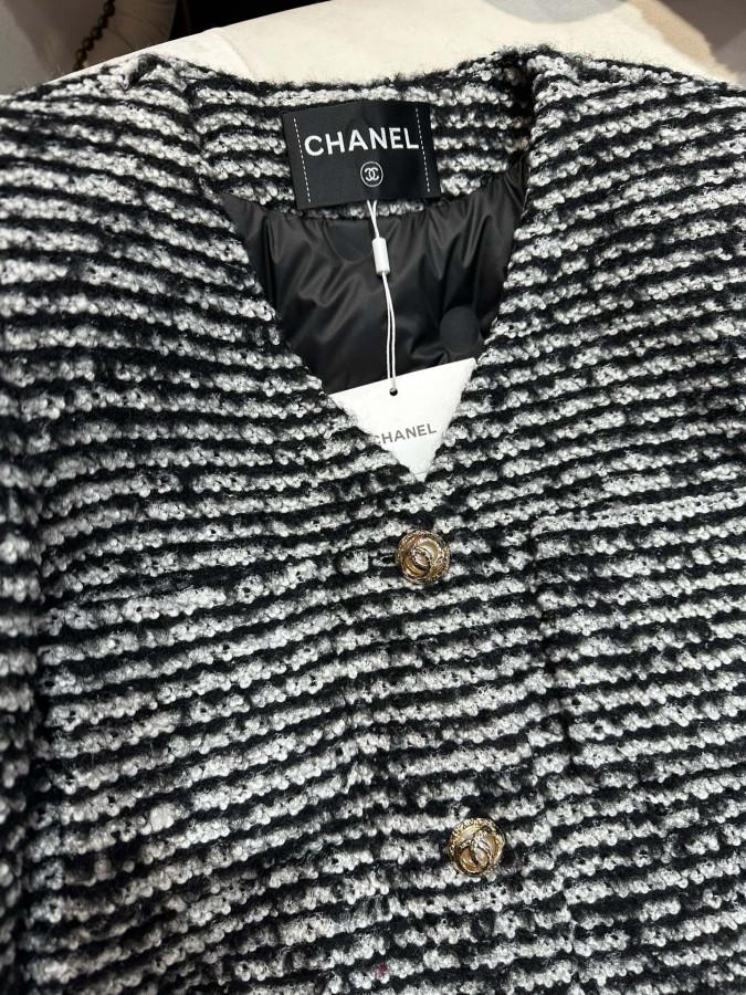 Áo khoác dạ Chanel