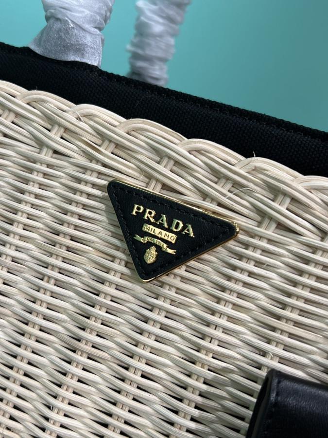Túi xách cói Prada