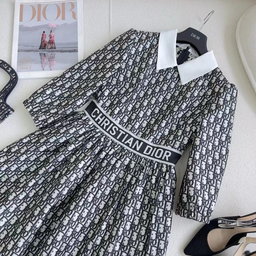 Váy Dior