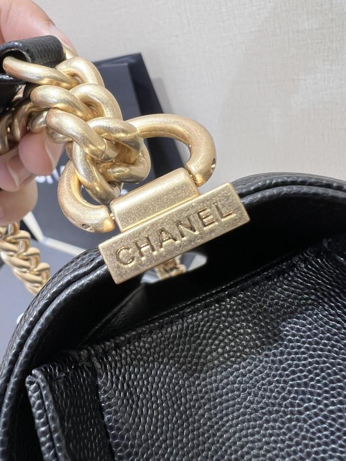 Túi xách Chanel Boy Medium 25cm Caviar