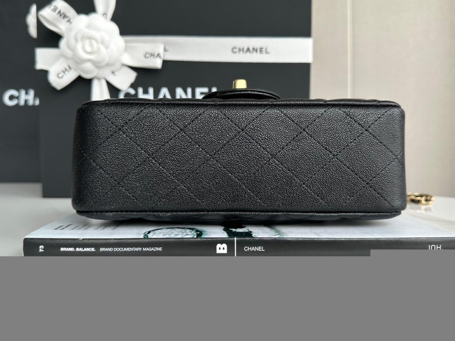 Túi xách Chanel Classic Mini Handle