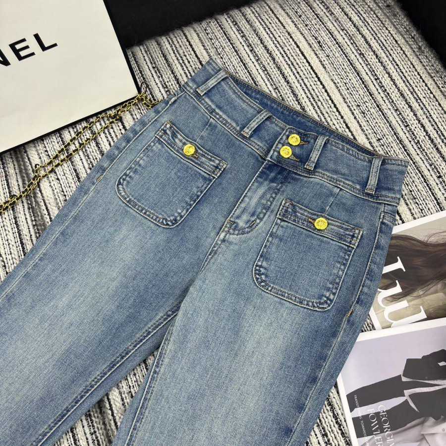 Quần jeans Chanel
