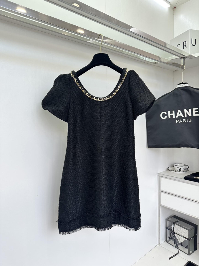 Váy Chanel